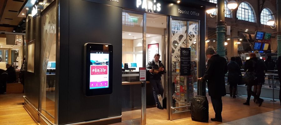 Borne interactive Paris gare du Nord