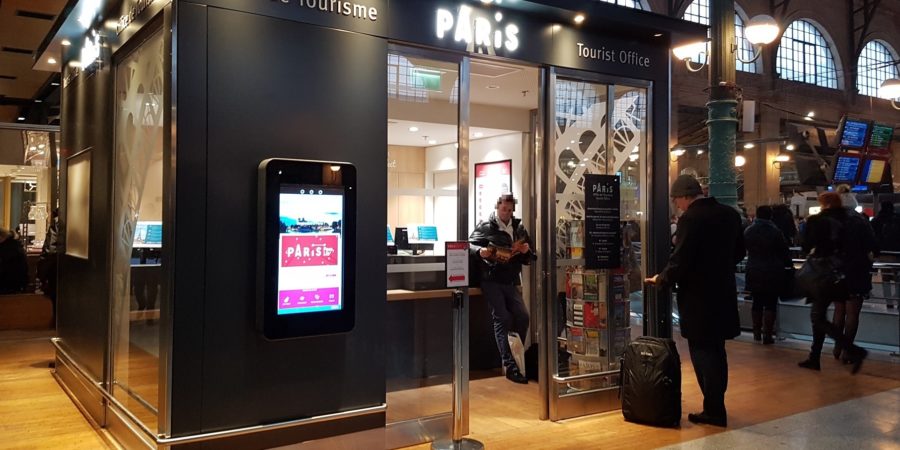 Borne interactive Paris gare du Nord