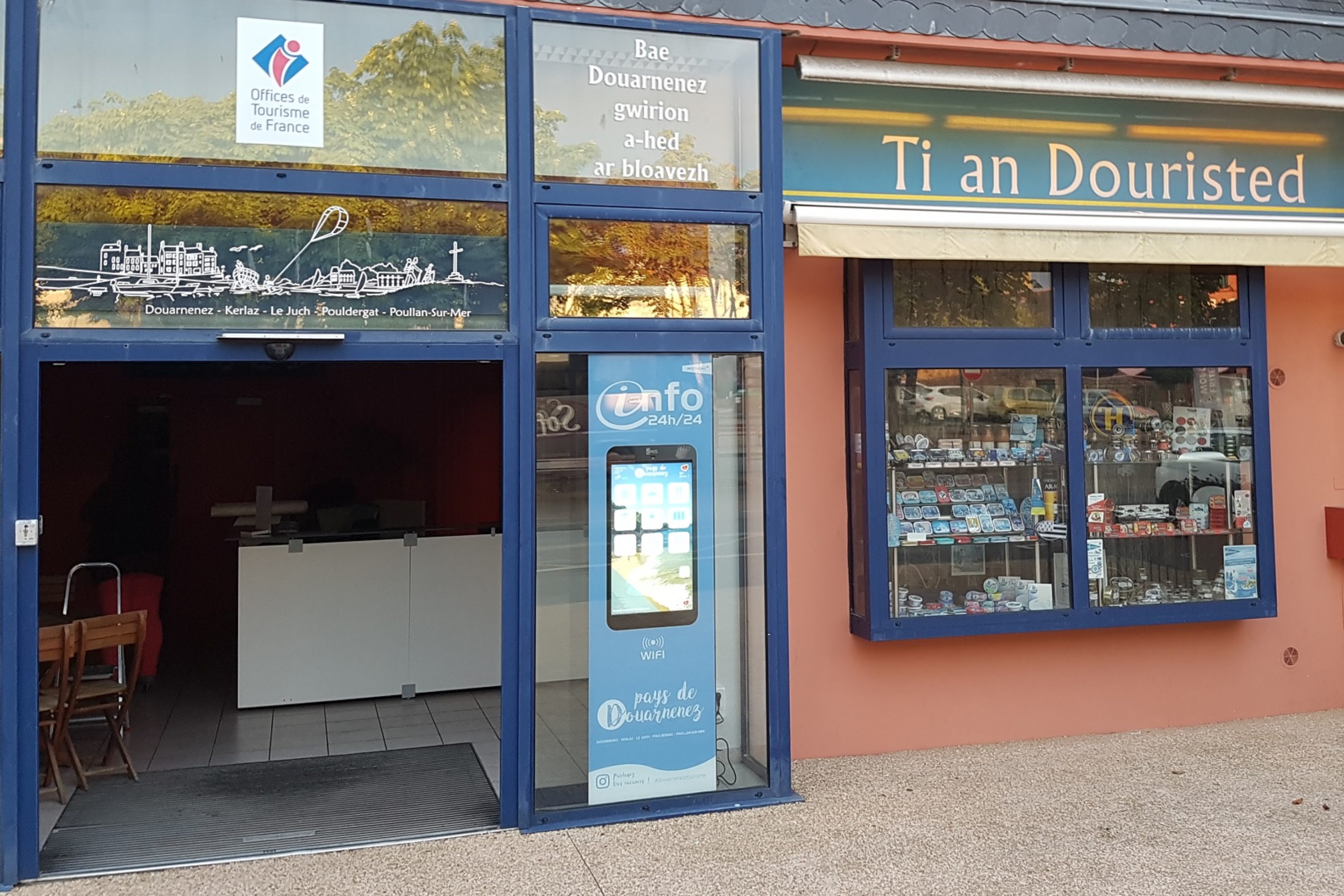 borne-vitrine-douarnenez-ot