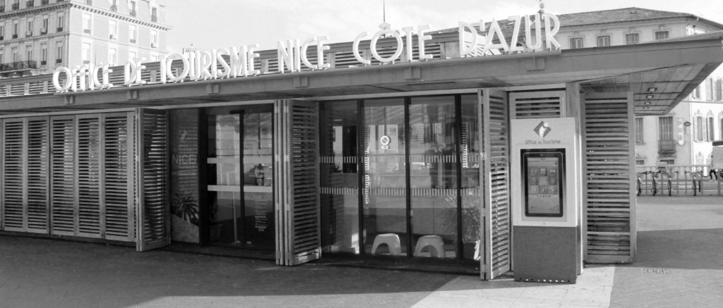 Totems tactiles dans la ville de Nice