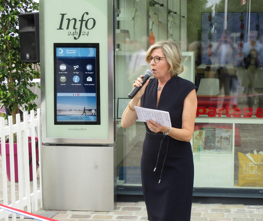Inauguratio du Totem tactile à Deauville
