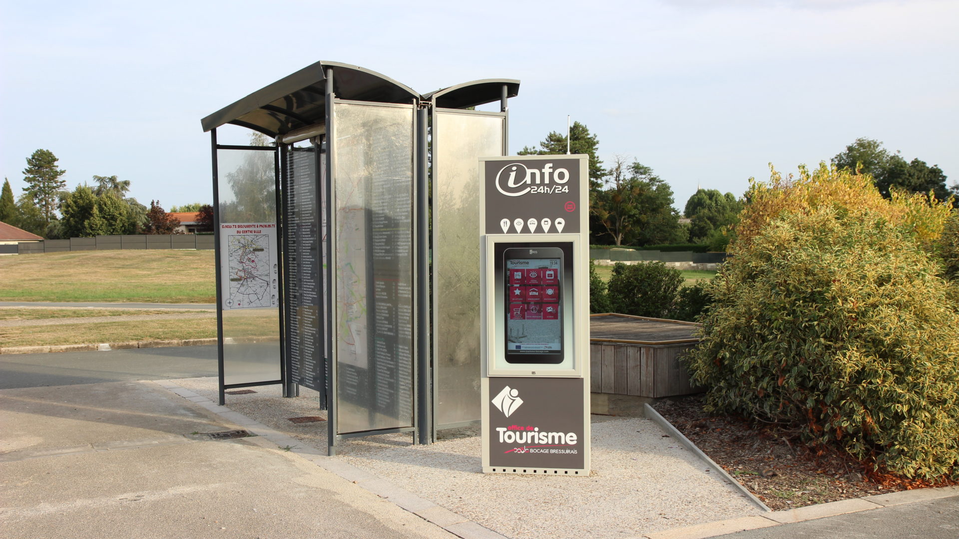 totems interactifs à Nueil les Aubiers