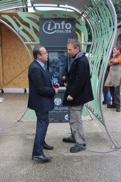 Bornes d'accueil digitales : Inauguration à Plélan le Grand