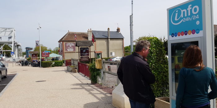 Pegasus bridge bornes interactives cartelmatic