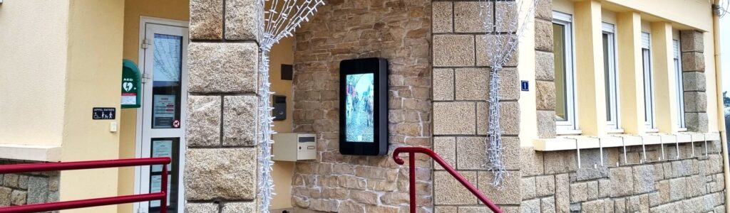 Borne interactive affichage legal guillac