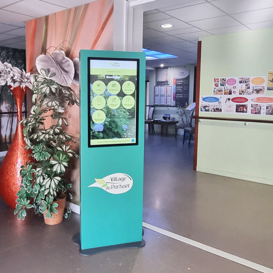 Borne d'accueil EHPAD Village du Porhoet