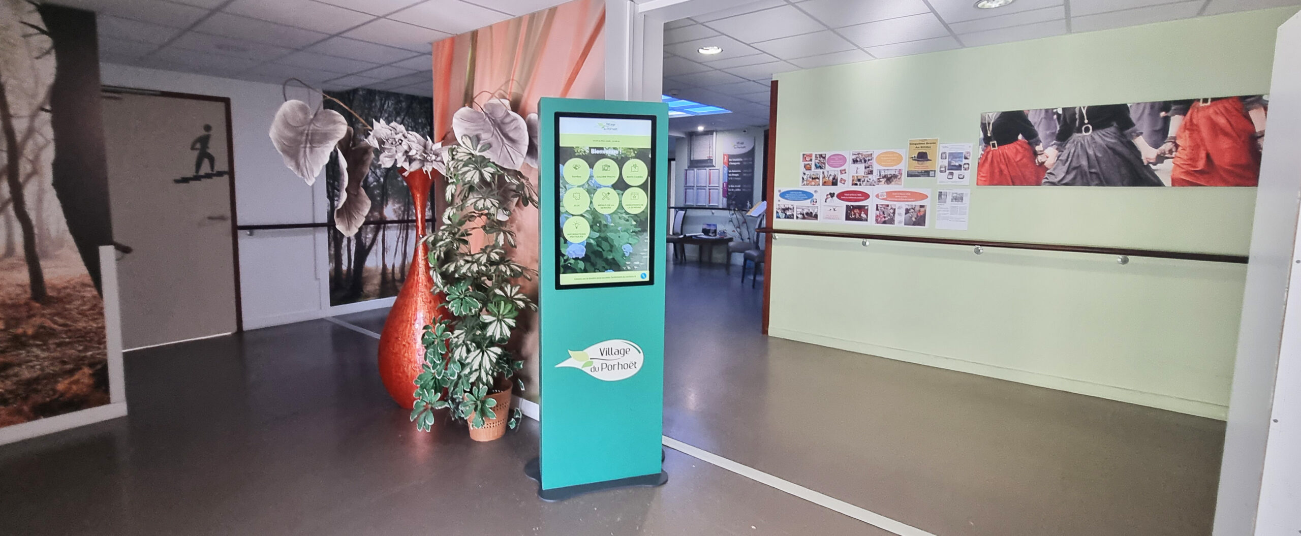 Borne d'accueil EHPAD Village du Porhoet