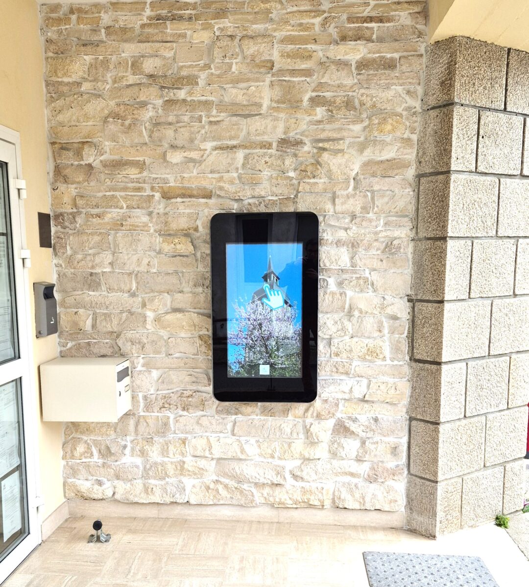 borne affichage legal numerique guillac